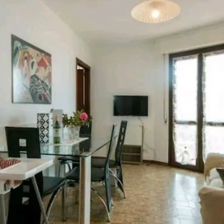 House Carla Hébergement de vacances Bellano